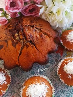Φωτογραφία της συνταγής Cupcake και δίχρωμο κέικ μπανάνα, καρύδα!!