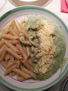 Spenótos tejszínes csirkemell recept fotója
