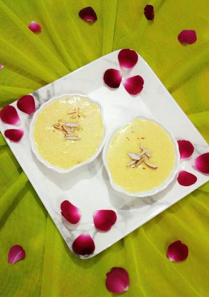 A picture of Kesar phirni.