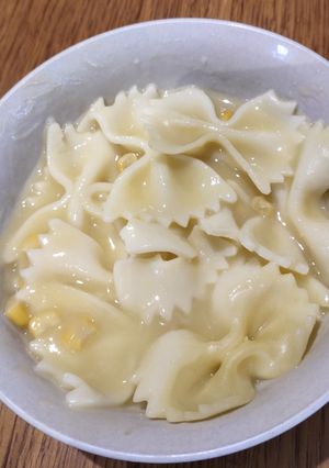 A picture of Pasta with Cream Corn.