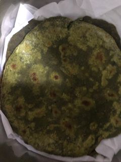 पालक पराठा (Palak paratha recipe in Hindi) रेसिपी मुख्य फोटो
