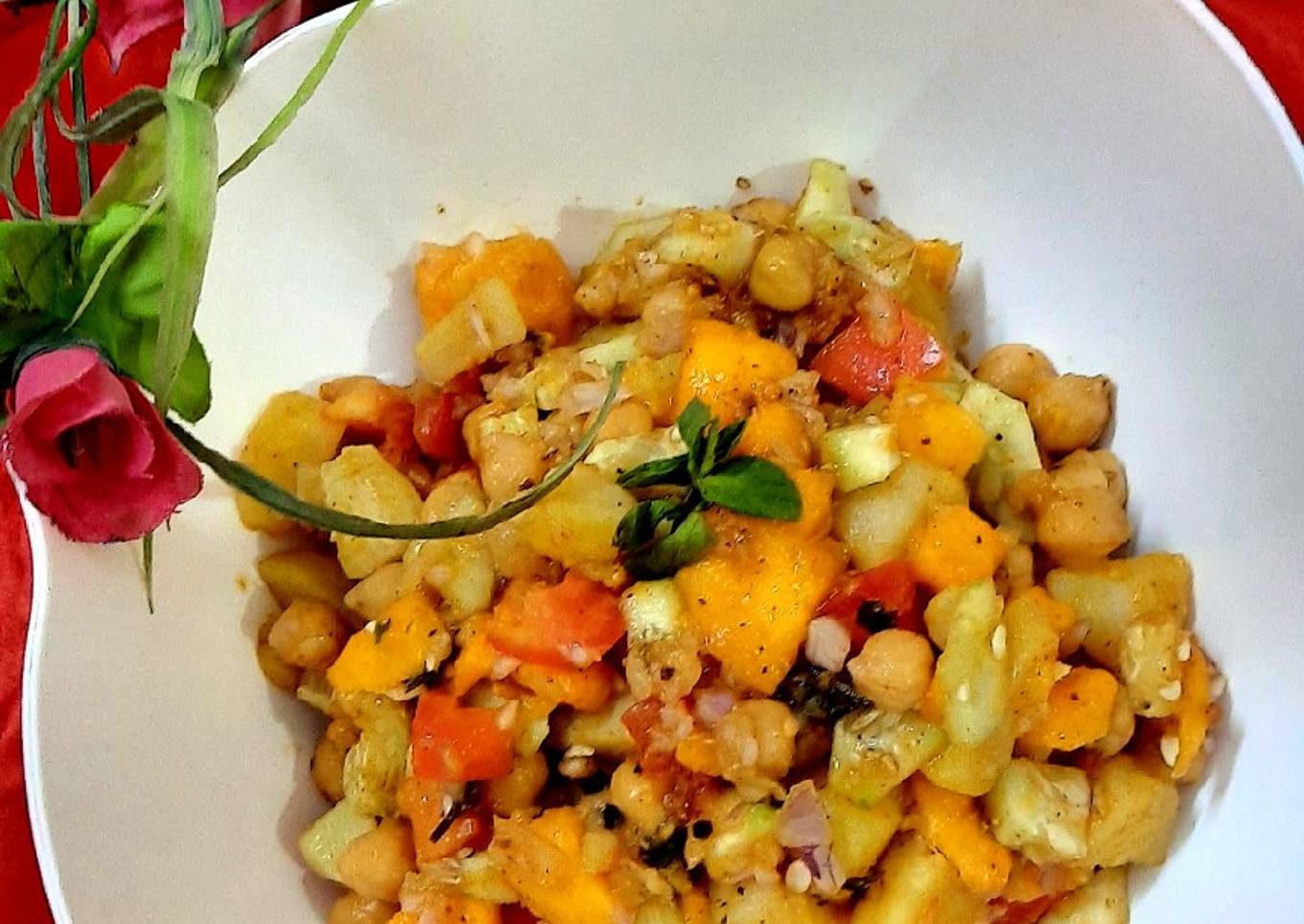 Mango chickpea chaat