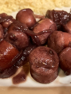 Una foto de Salchichas al vino tinto