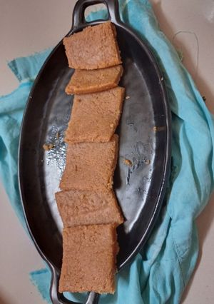 મહુડી ની સુખડી (Mahudi Sukhdi Recipe In Gujarati) રેસીપી મુખ્ય ફોટો