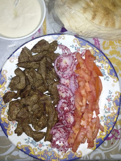 صورة لوصفة شاورما لحم 🥩🍅🧅😋