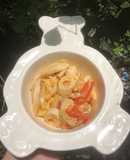 Mì ý xúc xích và cà chua nướng