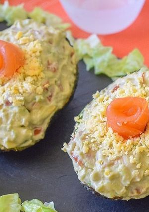 Una foto de Aguacate de salmón ahumado