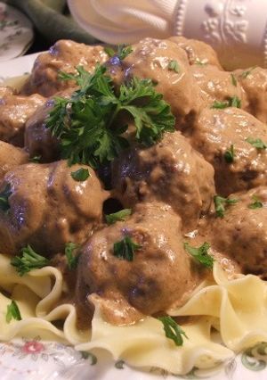 A picture of Swedish Meatballs.