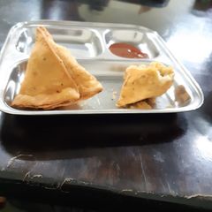 A picture of Aloo smosa.
