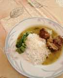 Albóndigas en salsa verde