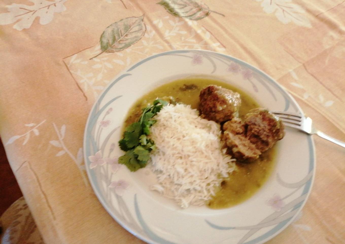 Albóndigas en salsa verde