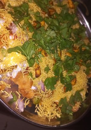 દહીં કચોરી (Dahi Kachori Recipe In Gujarati) રેસીપી મુખ્ય ફોટો