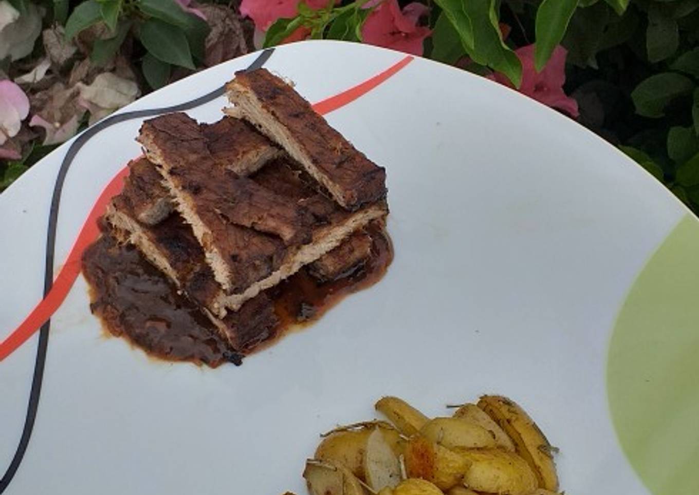 Filete al perejil en papas rústicas