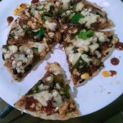 A picture of Roti pizza.