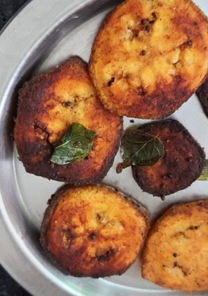 வாழைக்காய் டோஸ்ட் (Vaazhaikaai toast recipe in tamil) செய்முறை முக்கிய புகைப்படம்
