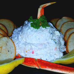 A picture of Mike's Snow Crab Leg Creamy Dip.
