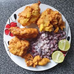 A picture of Red Kidney Beans in Garlic Mayonnaise.