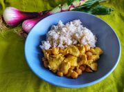 Una foto di curry ceci