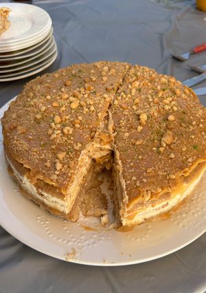 Una foto de Torta de limón y manjar