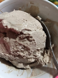 Una foto de Helado de chocolate casero sin máquina