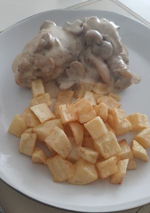 Una foto de Pollo en Salsa de Champiñones