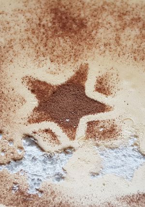 Una foto de Tarta de turrón
