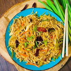 A picture of Chilly Garlic Noodles.
