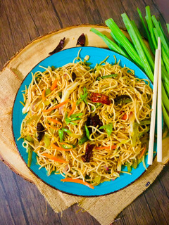 A picture of Chilly Garlic Noodles.