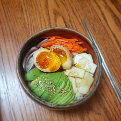 A picture of Mayak vegetable rice bowl.