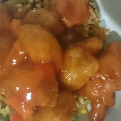 A picture of Sweet an sour chicken.