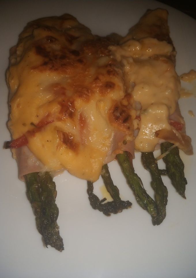 Una foto de Rollitos de espárragos