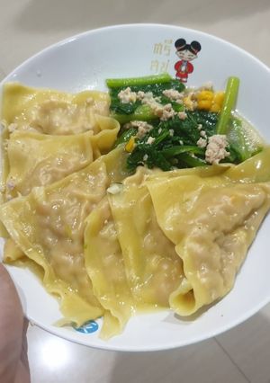 รูปของ เกี๊ยวน้ำ เกือบคลีน
