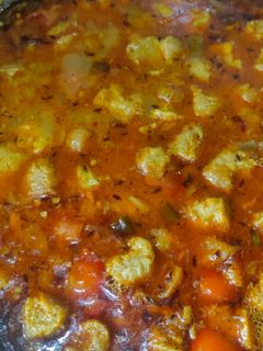 सोयाबीन और आलू की सब्जी (Soyabean aur aloo ki sabzi recipe in Hindi) रेसिपी मुख्य फोटो