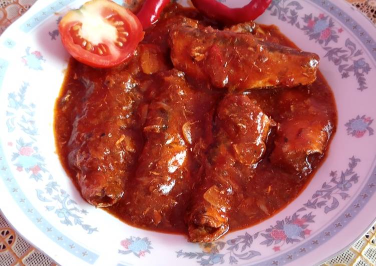 Bahan-bahan Sarden saus tomat yang enak Untuk Jualan