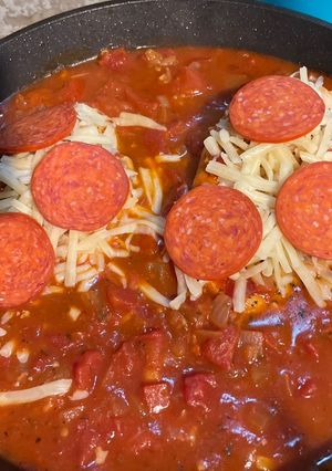 A picture of Chicken Pizza.