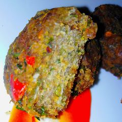 A picture of Kachhe chane ke kabab.