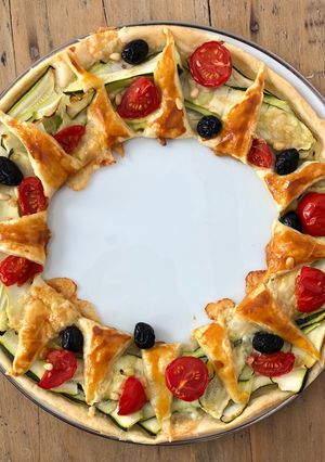 Une photo de Tarte couronne aux légumes d’été