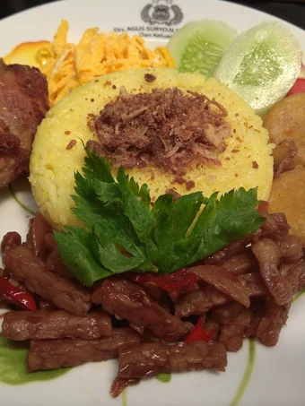 Cara Sederhana Menyiapkan Resep  Nasi Kuning Praktis ala Mama Hyuga yang Sempurna, Lezat Sekali