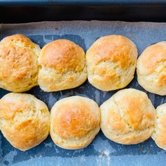 Easy no yeast buns A picture of Easy no yeast buns.