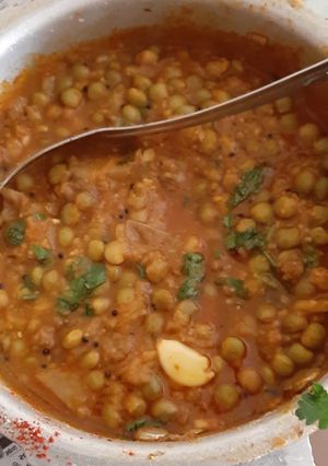 A picture of Gujarati peas and brinjal sabji #GA4#week4.