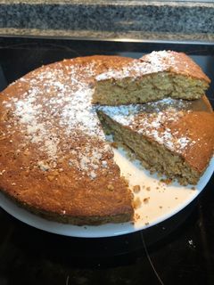 Una foto de Bizcocho de almendra con avena integral