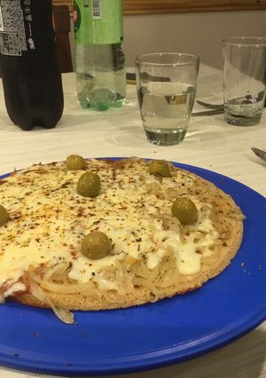 Una foto de Pizza casera....nutritiva, sin harinas clásicas.