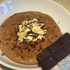 A picture of Vegan Hot Chocolate Oatbran Porridge 🍫.