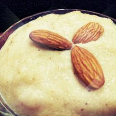 A picture of Semolina pudding.