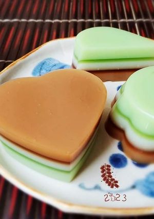 Hình của món RAU CÂU lá dứa-sữa dừa-cà phê.