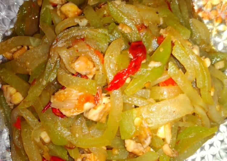 Resep Tumis Labu Siam Tempe oleh whyintnayu - Cookpad