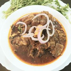 A picture of Punjabi mutton curry.