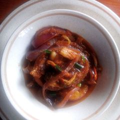 A picture of Onion Shredded chicken sauce.