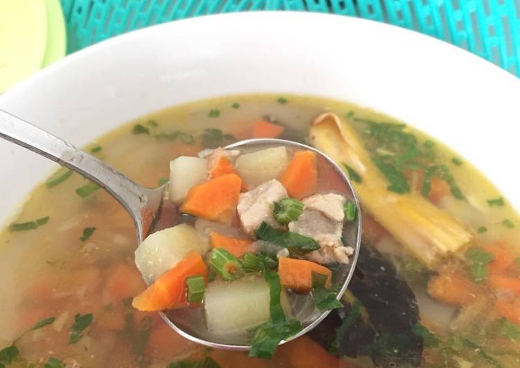 Bagaimana Membuat Sup Tuna buat si kecil, Lezat Sekali
