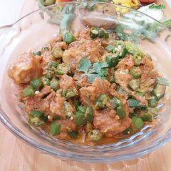 A picture of Bhindi gosht.